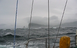Vogelinsel Mykines, die westlichste Insel der Färöers bei schwerem Wetter.
