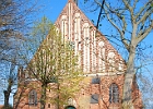 Pfarrkirche St. Georg zu Wiek : Wiek, Kirche, Bäume, Schatten